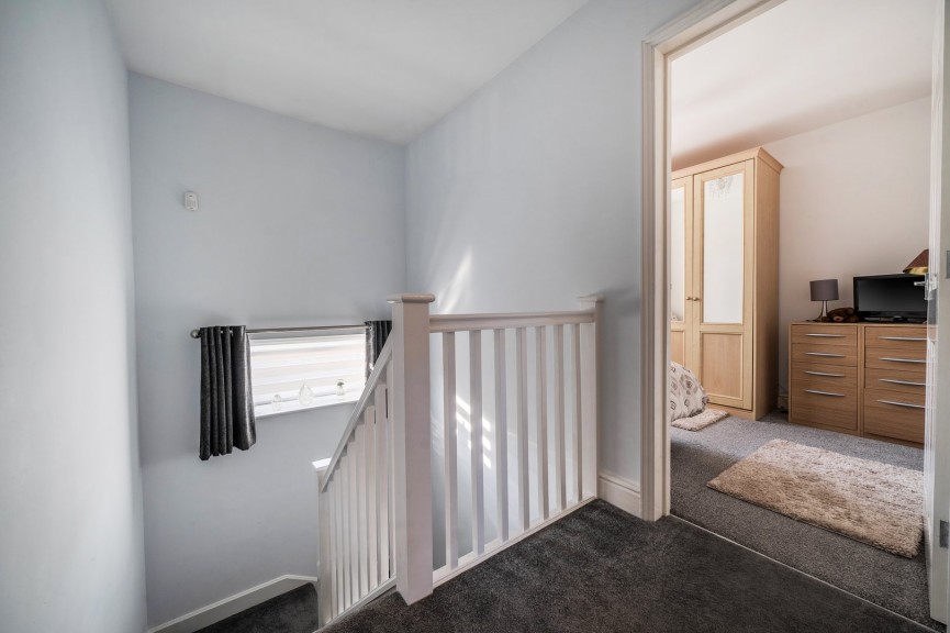 3 bedroom House for Sale Church Road, Stotfold, Bedfordshire