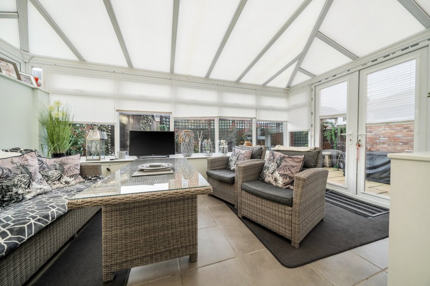 3 bedroom House for Sale Church Road, Stotfold, Bedfordshire