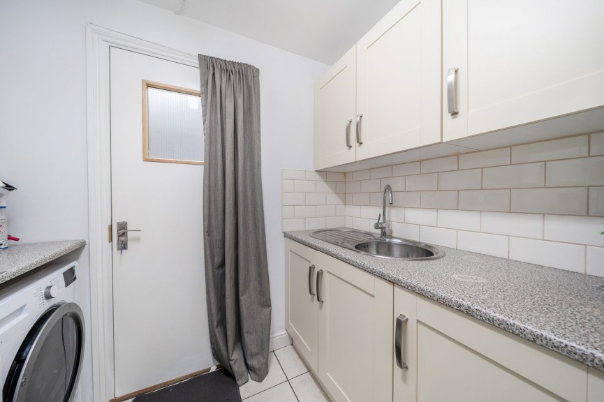 3 bedroom House for Sale Church Road, Stotfold, Bedfordshire