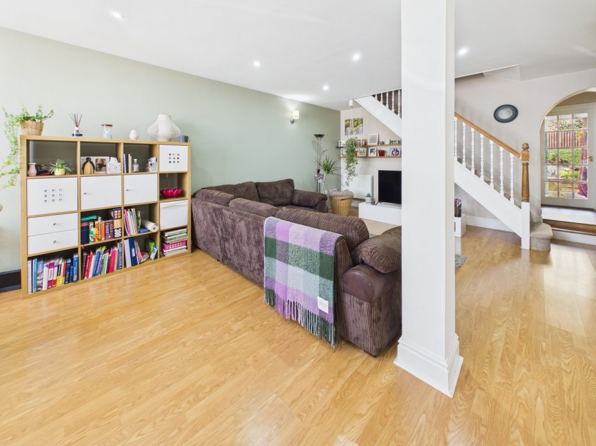 3 bedroom Flat for Sale Park Lane, Blunham