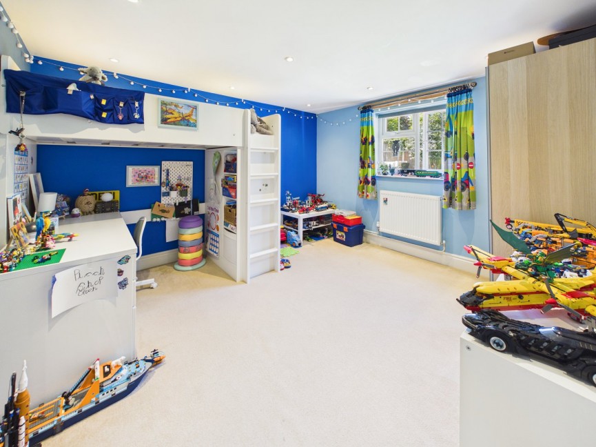 3 bedroom Flat for Sale Park Lane, Blunham