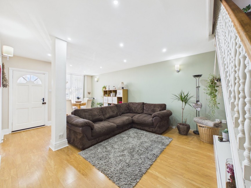 3 bedroom Flat for Sale Park Lane, Blunham