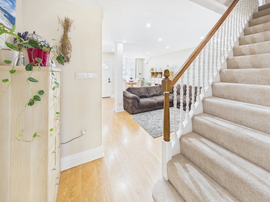 3 bedroom Flat for Sale Park Lane, Blunham