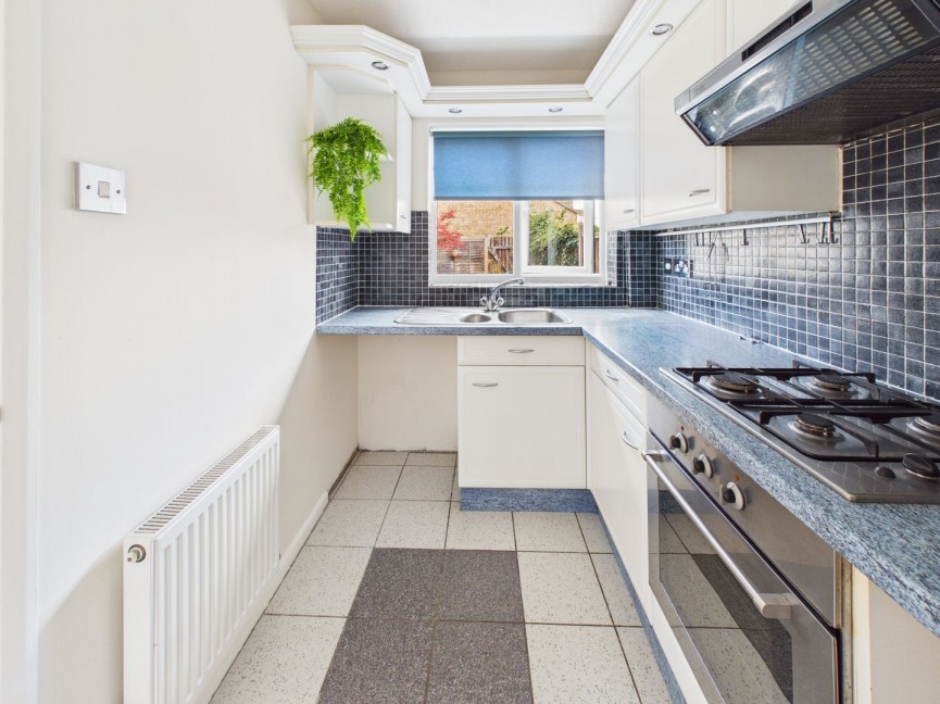 3 bedroom House for Sale Osprey Road, Biggleswade, Bedfordshire