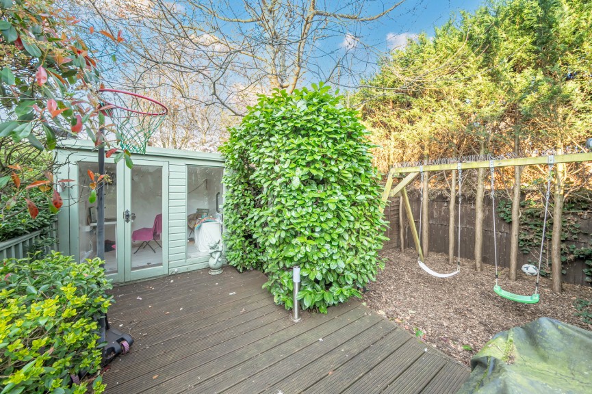 4 bedroom House for Sale High Street, Flitwick, Bedfordshire