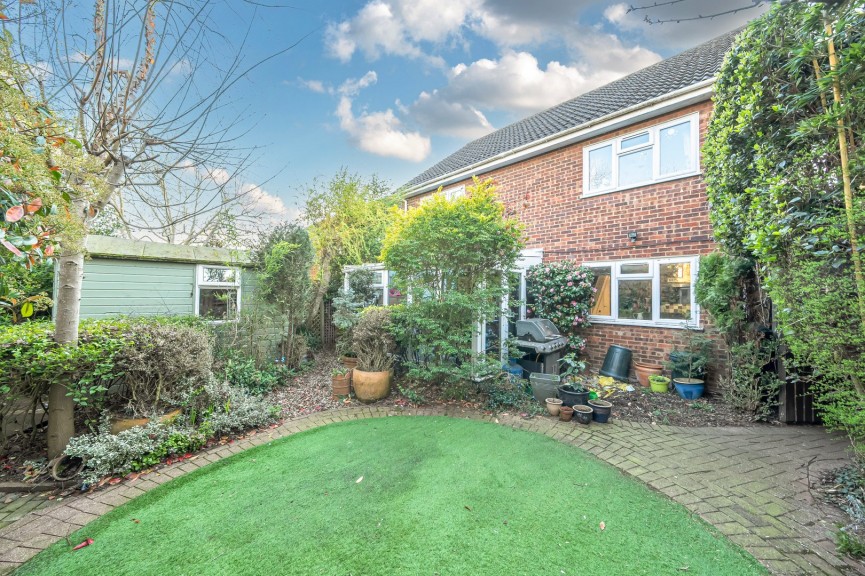 4 bedroom House for Sale High Street, Flitwick, Bedfordshire