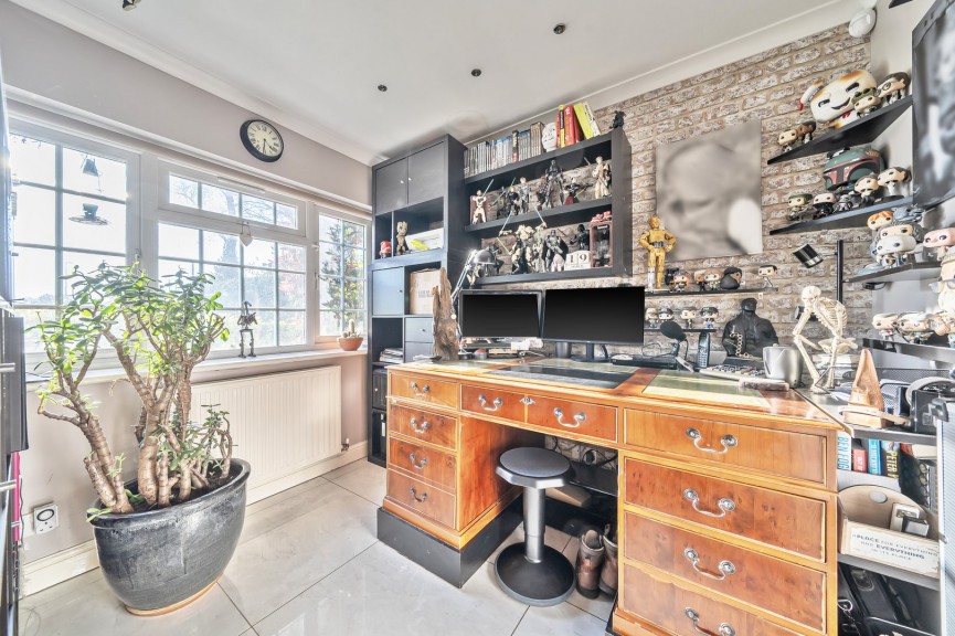 4 bedroom House for Sale High Street, Flitwick, Bedfordshire