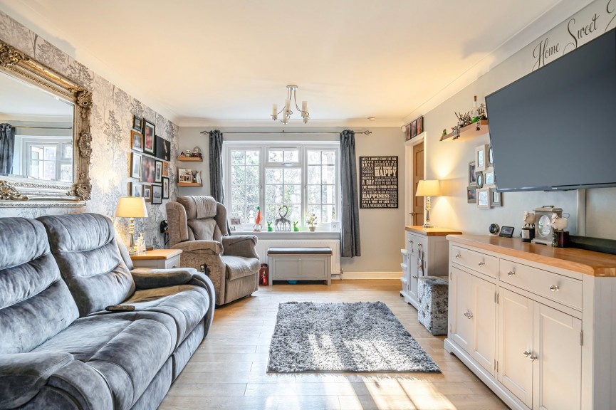 4 bedroom House for Sale High Street, Flitwick, Bedfordshire