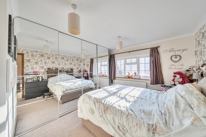 4 bedroom House for Sale High Street, Flitwick, Bedfordshire