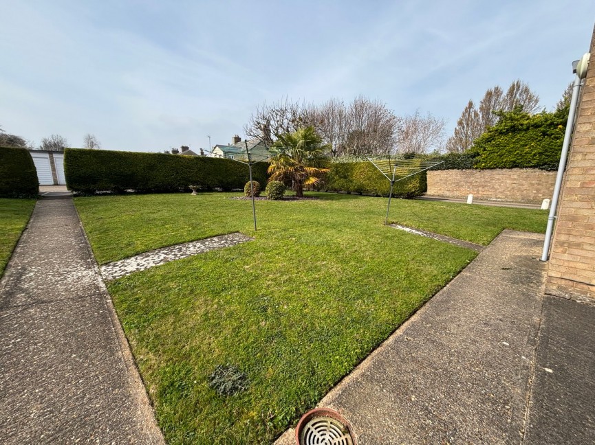 2 bedroom Flat for Letting Old North Road, ROYSTON, Hertfordshire