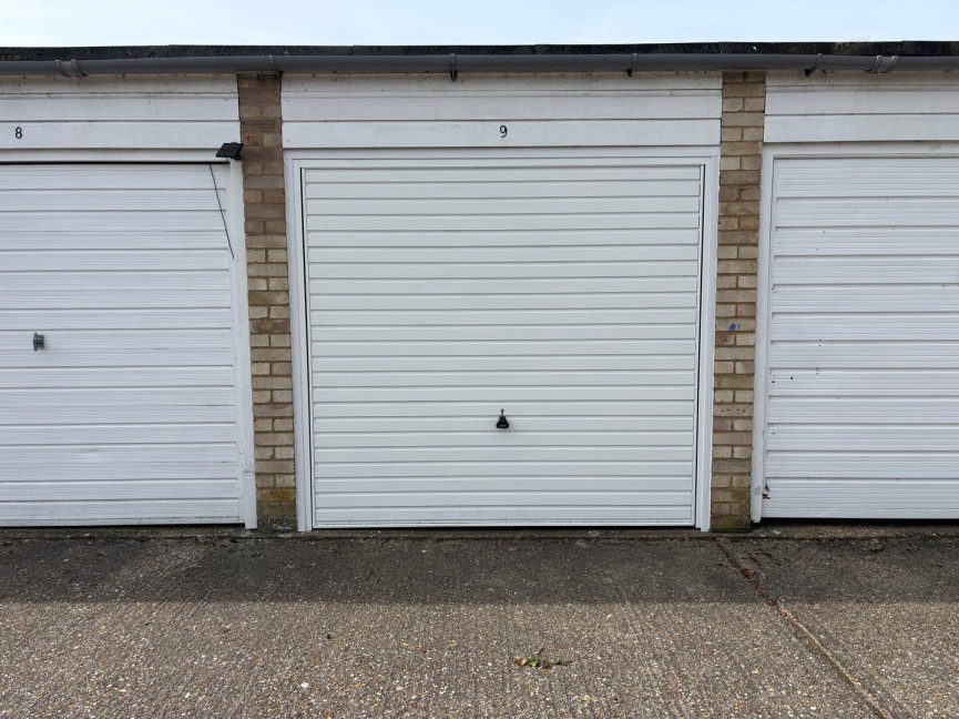 2 bedroom Flat for Letting Old North Road, ROYSTON, Hertfordshire