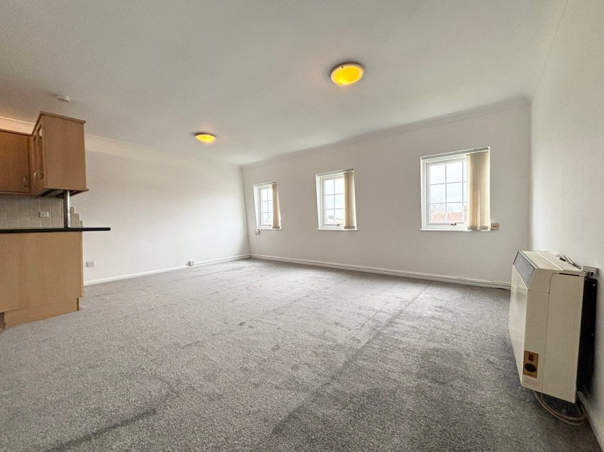 2 bedroom Flat for Letting Old North Road, ROYSTON, Hertfordshire