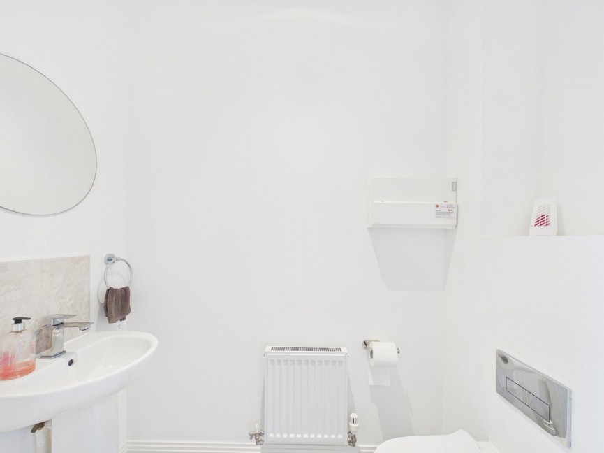 3 bedroom House for Sale The Mead, Hitchin, Hertfordshire