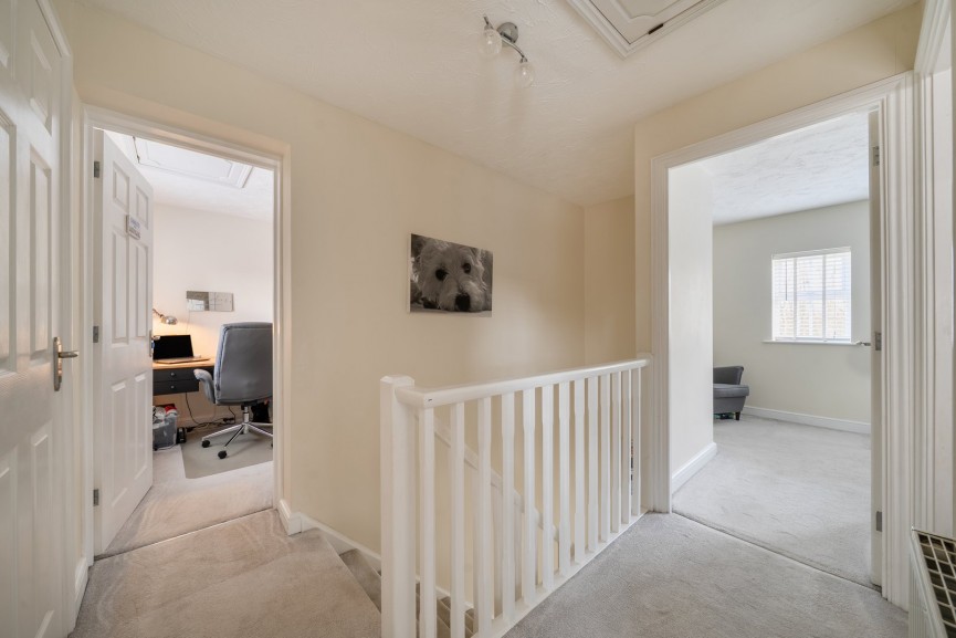 3 bedroom House for Sale Kingfisher Road, Shefford, Bedfordshire