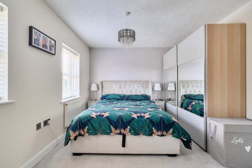 3 bedroom House for Sale Kingfisher Road, Shefford, Bedfordshire