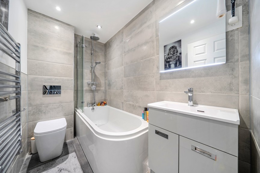 3 bedroom House for Sale Kingfisher Road, Shefford, Bedfordshire