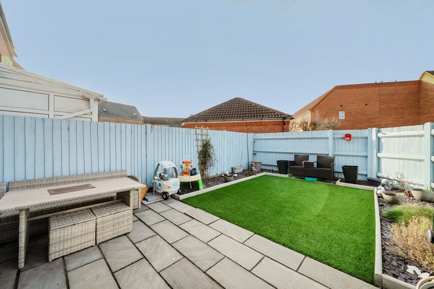 3 bedroom House for Sale Kingfisher Road, Shefford, Bedfordshire