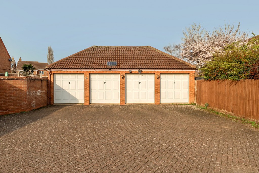 Kingfisher Road, Shefford, Bedfordshire