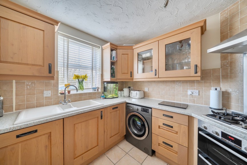 3 bedroom House for Sale Kingfisher Road, Shefford, Bedfordshire