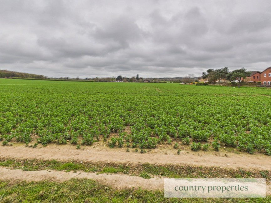 3 bedroom House for Sale Woolmer Green, Knebworth, Hertfordshire