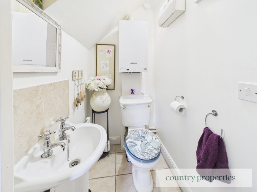 3 bedroom House for Sale Woolmer Green, Knebworth, Hertfordshire