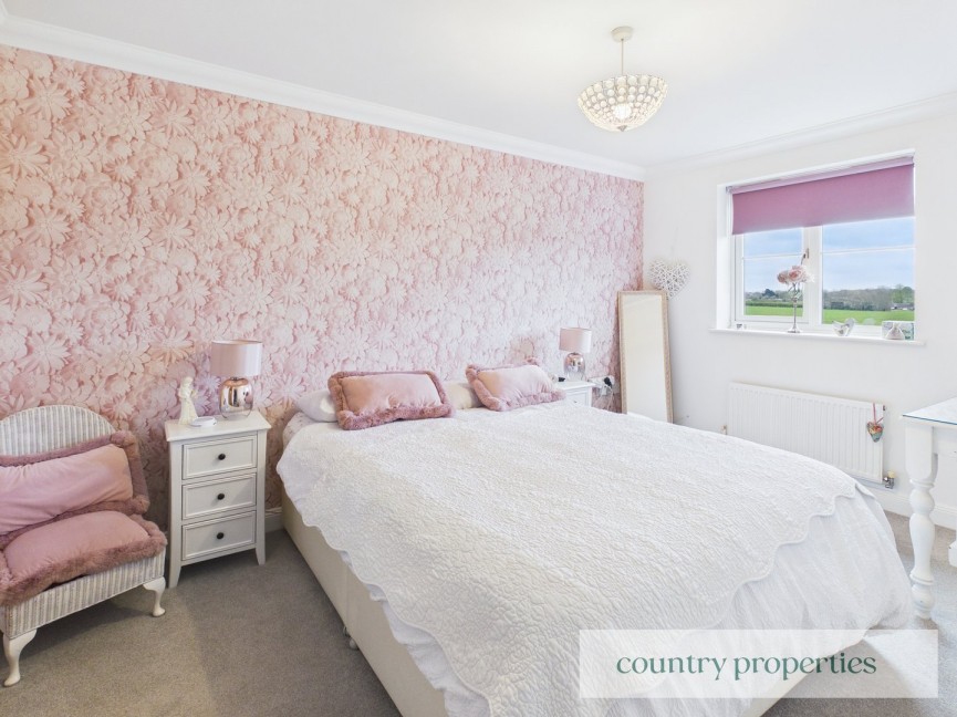 3 bedroom House for Sale Woolmer Green, Knebworth, Hertfordshire