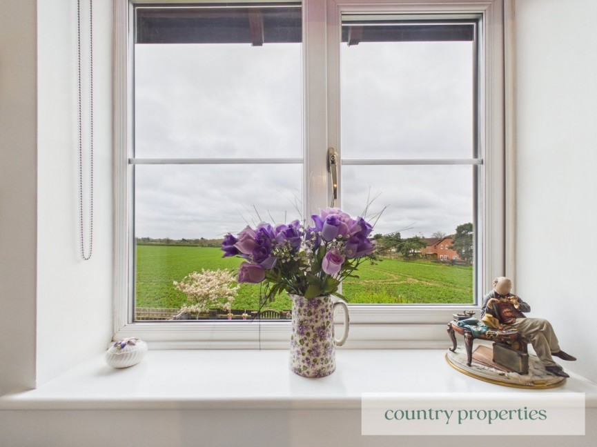 3 bedroom House for Sale Woolmer Green, Knebworth, Hertfordshire