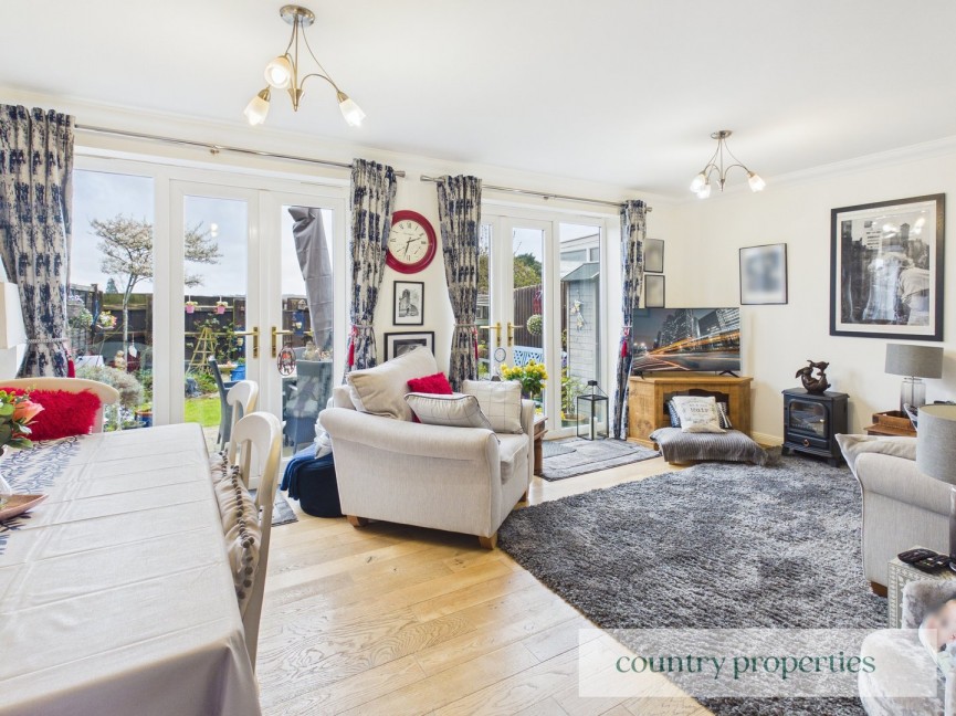 3 bedroom House for Sale Woolmer Green, Knebworth, Hertfordshire