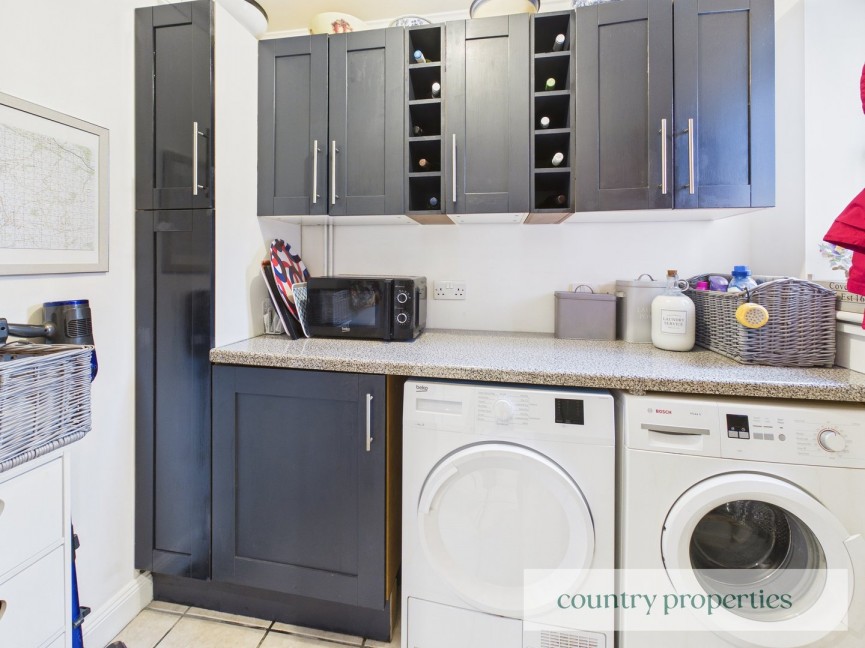 3 bedroom House for Sale Woolmer Green, Knebworth, Hertfordshire