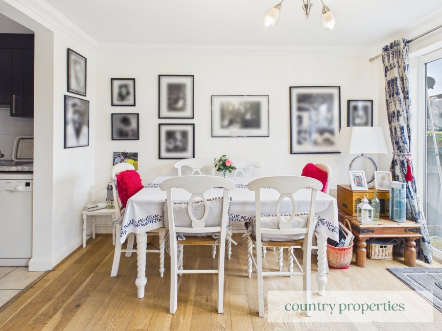 3 bedroom House for Sale Woolmer Green, Knebworth, Hertfordshire