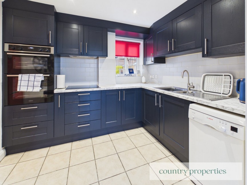 3 bedroom House for Sale Woolmer Green, Knebworth, Hertfordshire