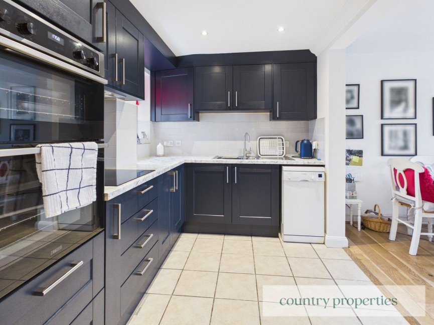 3 bedroom House for Sale Woolmer Green, Knebworth, Hertfordshire