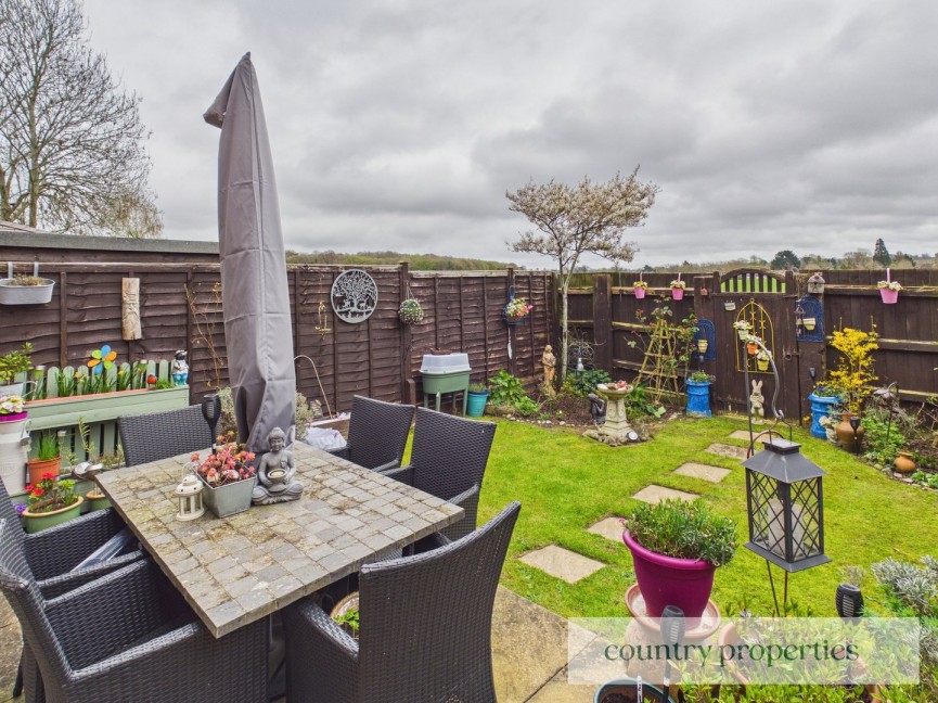 3 bedroom House for Sale Woolmer Green, Knebworth, Hertfordshire