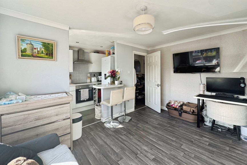 1 bedroom Flat for Sale Park Road, Westoning, Bedfordshire