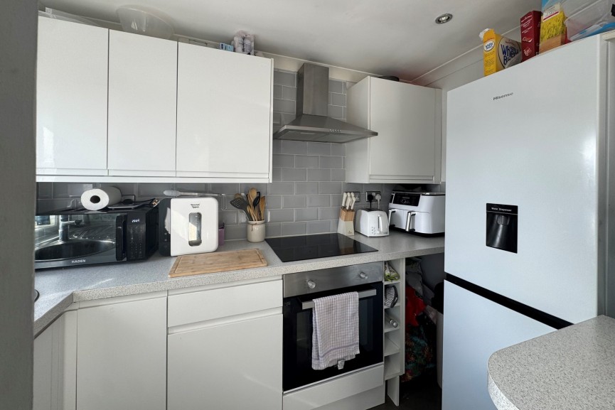 1 bedroom Flat for Sale Park Road, Westoning, Bedfordshire