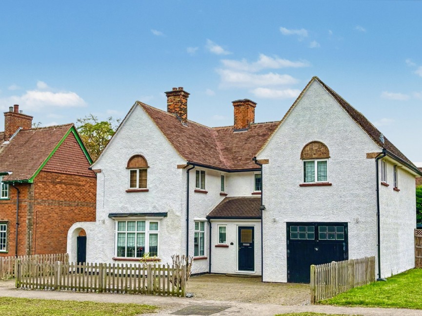 5 bedroom House for Sale Meadow Way, Letchworth Garden City, Hertfordshire