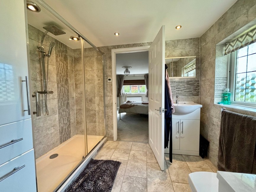 5 bedroom House for Sale Meadow Way, Letchworth Garden City, Hertfordshire