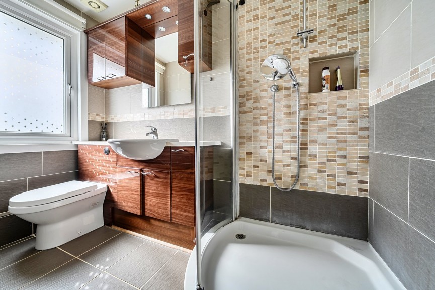 4 bedroom House for Sale Chicksands, Shefford, Bedfordshire