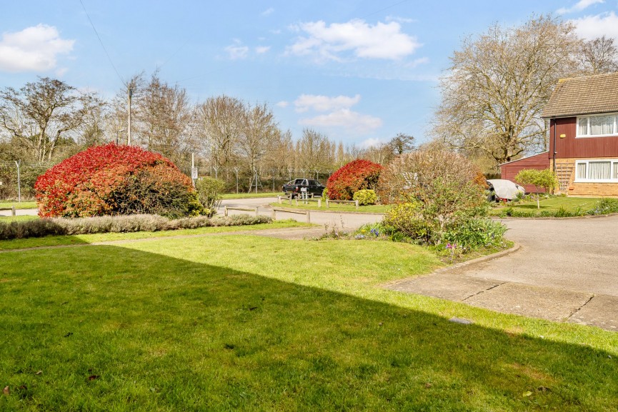 4 bedroom House for Sale Chicksands, Shefford, Bedfordshire