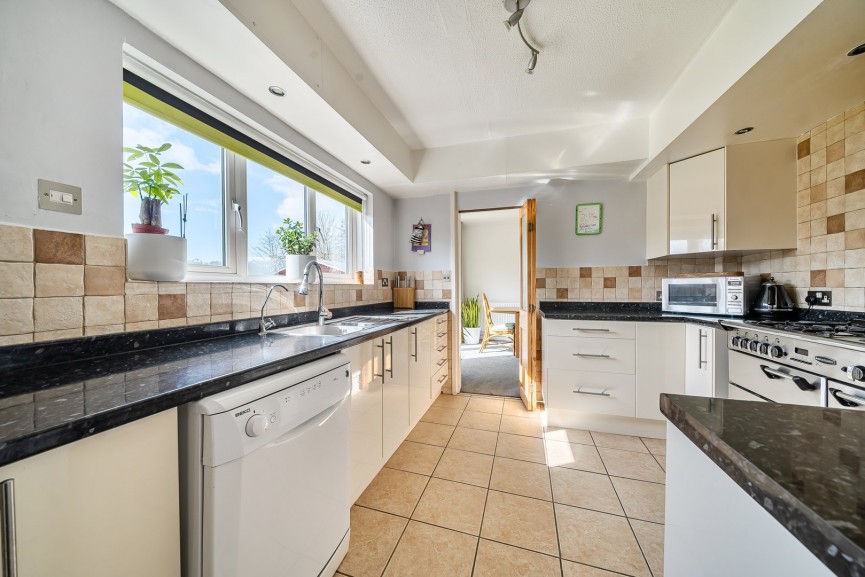 4 bedroom House for Sale Chicksands, Shefford, Bedfordshire