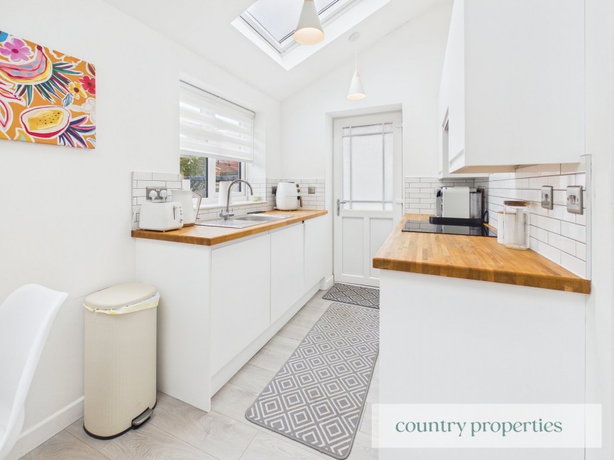 3 bedroom Bungalow for Sale Great North Road, Welwyn Garden City, Hertfordshire