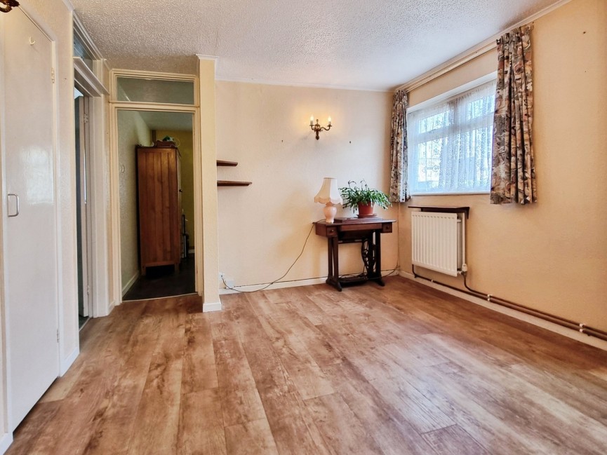 2 bedroom Bungalow for Sale Ampthill, Bedfordshire