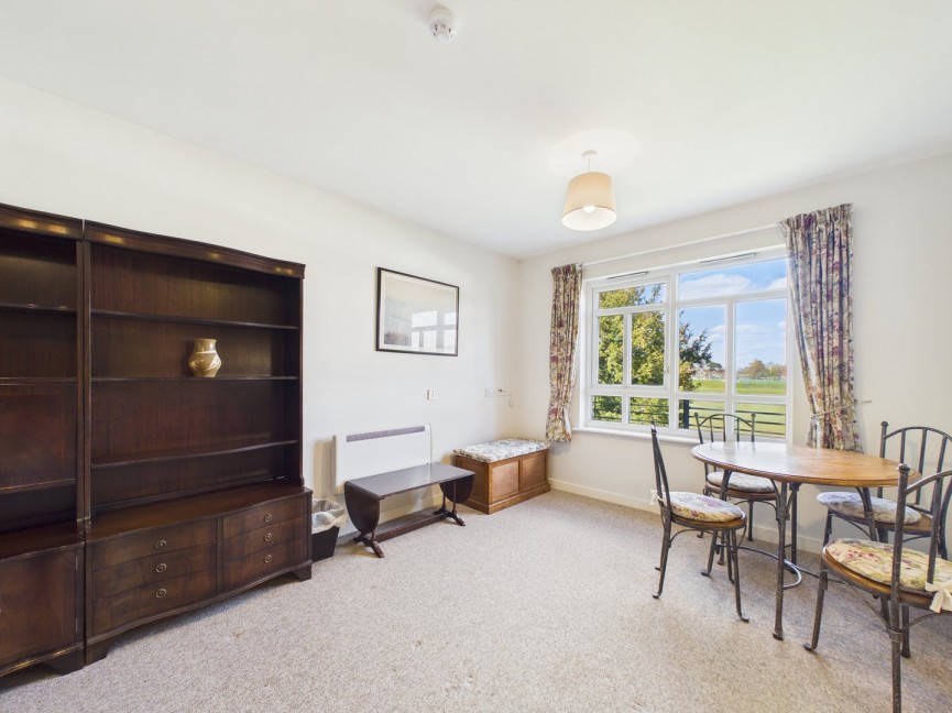 1 bedroom Flat for Sale Elmside Walk, Hitchin, Hertfordshire