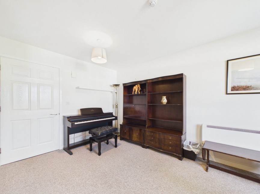 1 bedroom Flat for Sale Elmside Walk, Hitchin, Hertfordshire