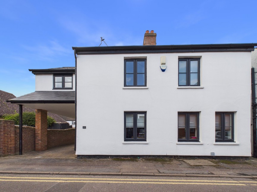 4 bedroom House for Sale Orchard Road, Baldock, Hertfordshire