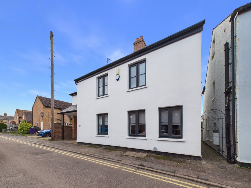 4 bedroom House for Sale Orchard Road, Baldock, Hertfordshire