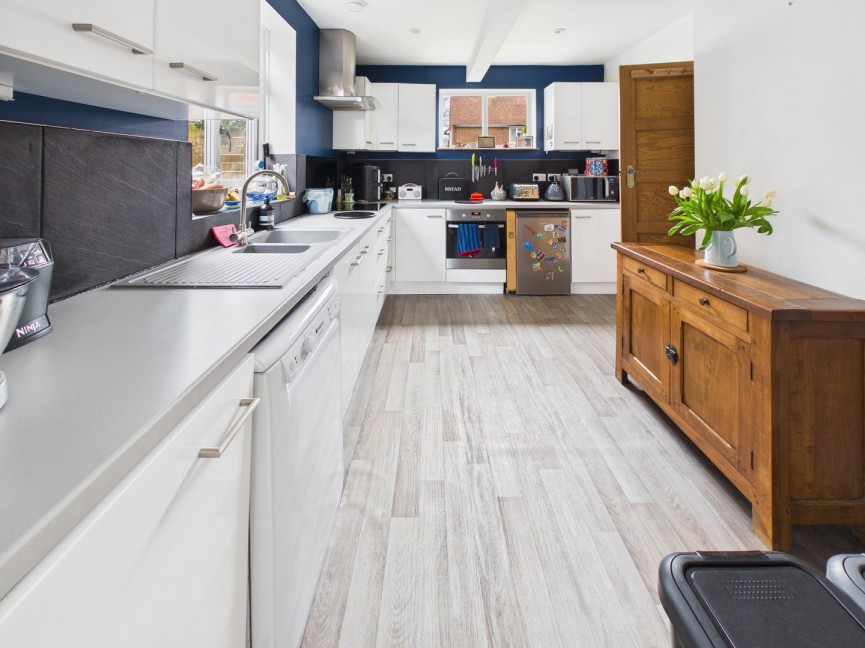 3 bedroom House for Sale Norton Crescent, Baldock, Hertfordshire