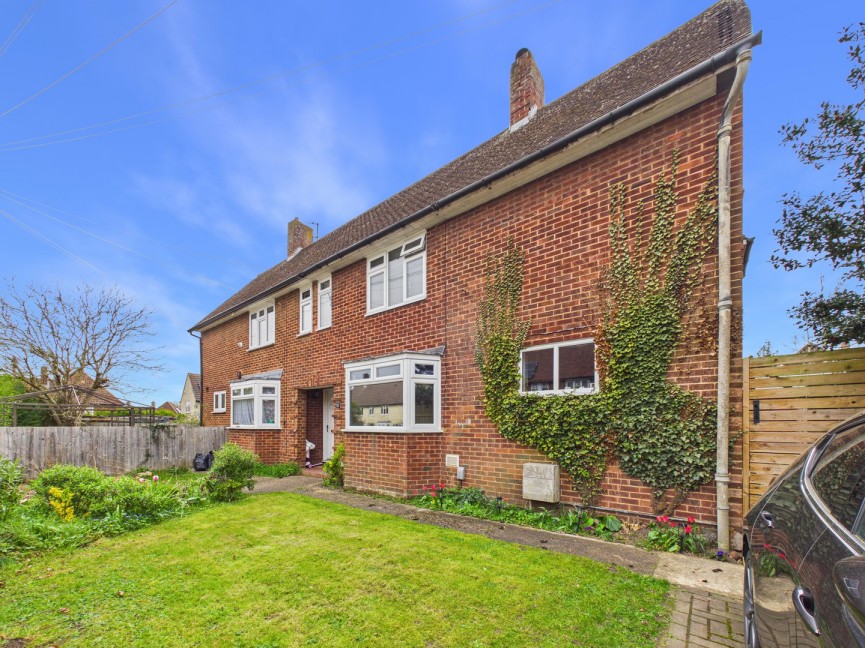3 bedroom House for Sale Norton Crescent, Baldock, Hertfordshire