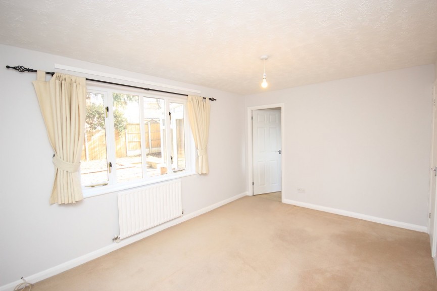 2 bedroom House for Letting Petley Close, Flitwick, Bedfordshire