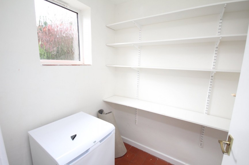 2 bedroom Flat for Sale Icknield Green, Letchworth Garden City, Hertfordshire